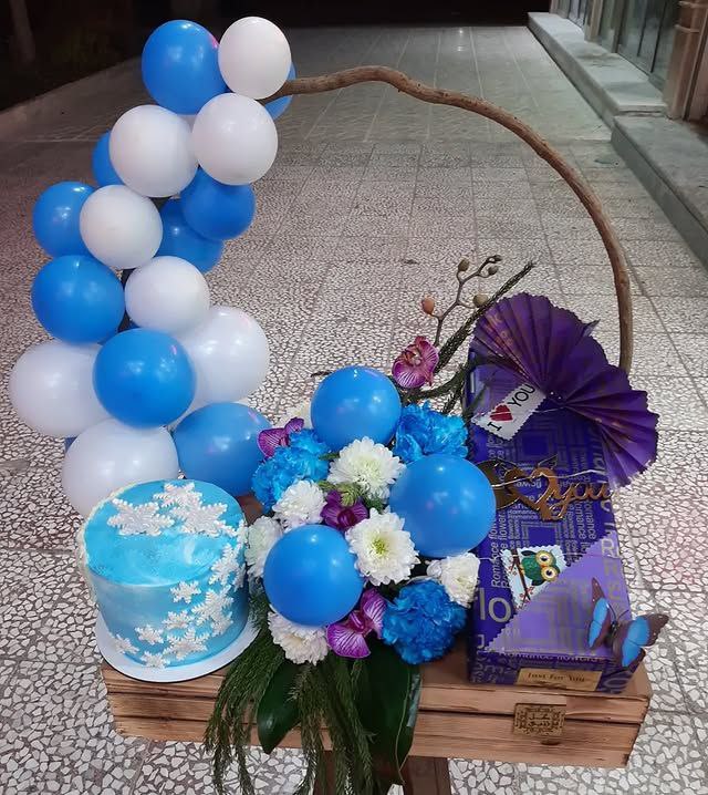 گل فروشی زنبق