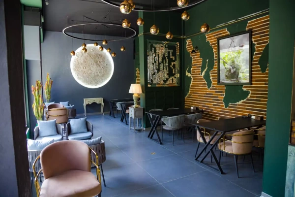 کافه رستوران لازارو قم