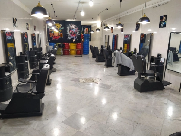 آرایشگاه آقای خاص قم