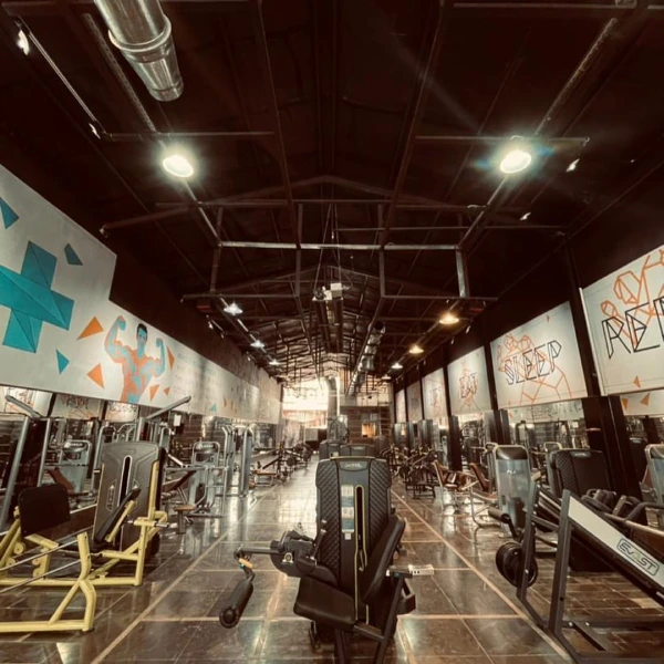 باشگاه بدنسازی الماس پلاس قم