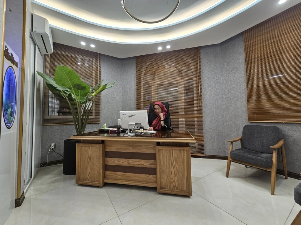 دکتر نرگس غلامی